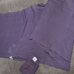 Purple MOBY wrapFor babies 8-35 pounds